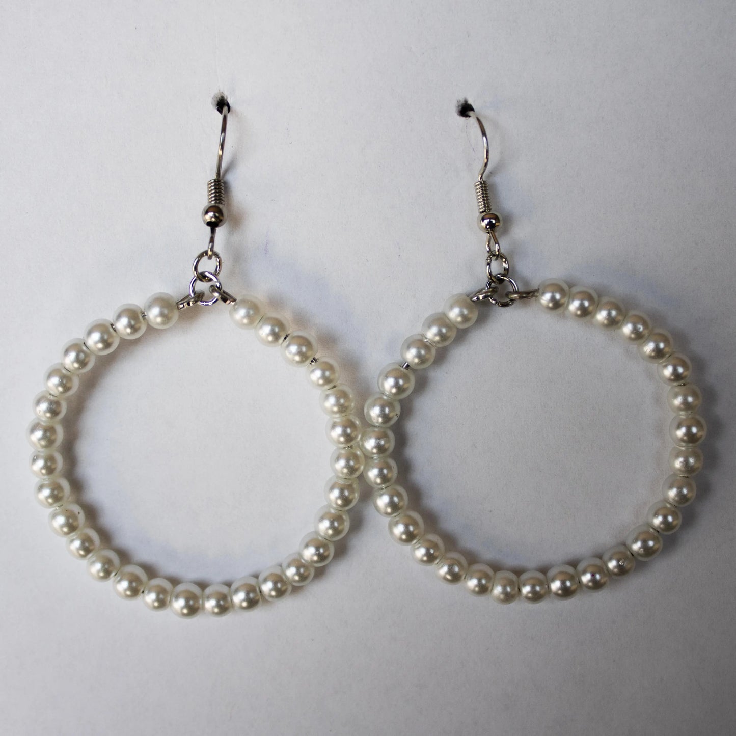 Pearly Round Earrings